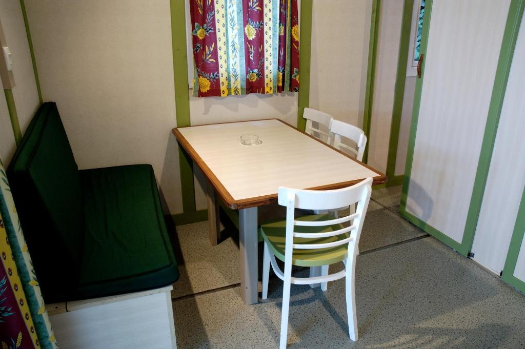 Camping As Cancelas サンティアゴ・デ・コンポステーラ エクステリア 写真